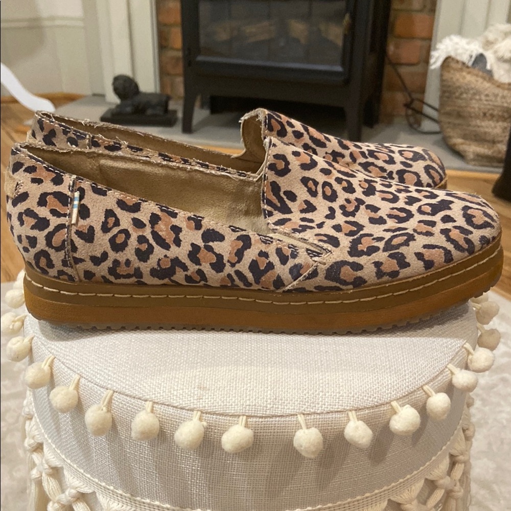 Toms Animal Print Flats size 8!! - Picture 4 of 8